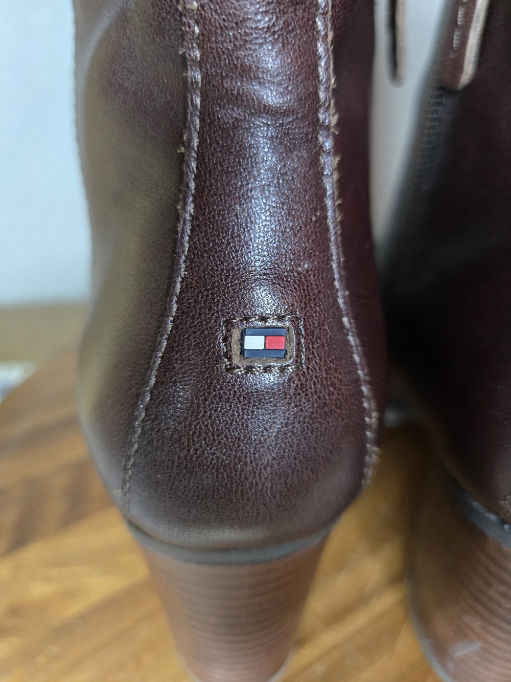 Tommy Hilfiger Dark Brown Leather Block Heel Ankle Boots Size 6 - Picture 5 of 10
